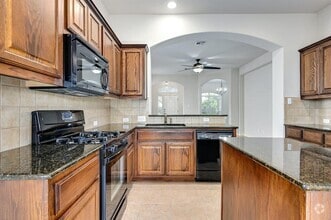 Building Photo - 1809 Hidden Springs Path