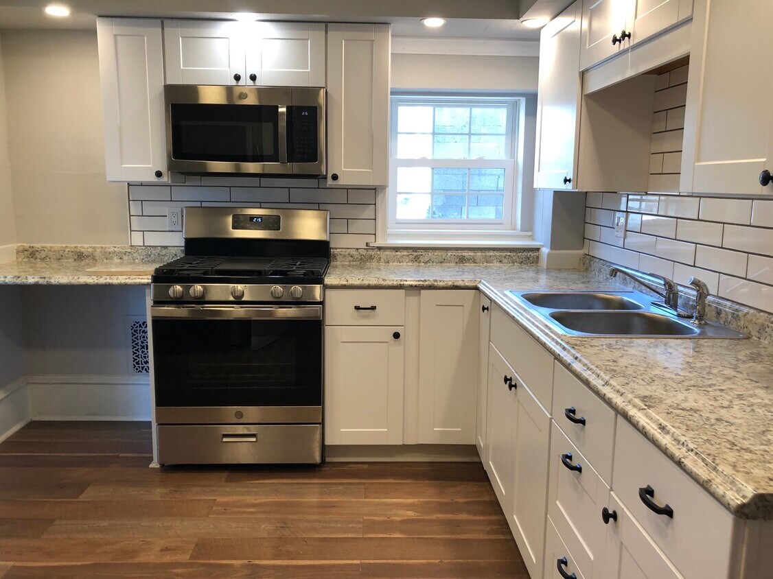 New kitchen - 236 E Lancaster Ave