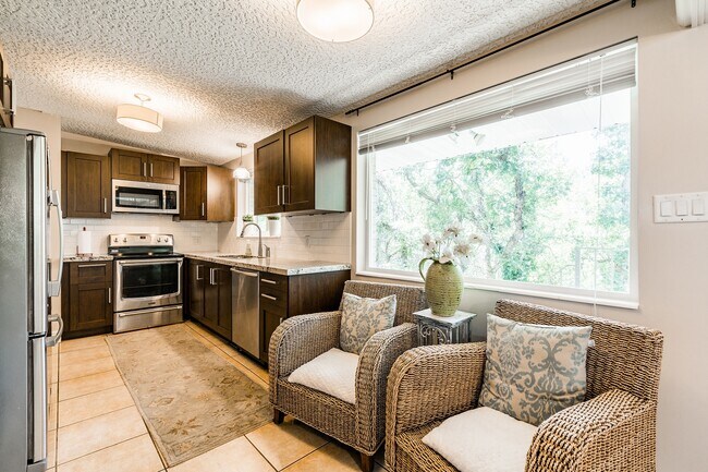 Foto del edificio - 450 E Mill St S