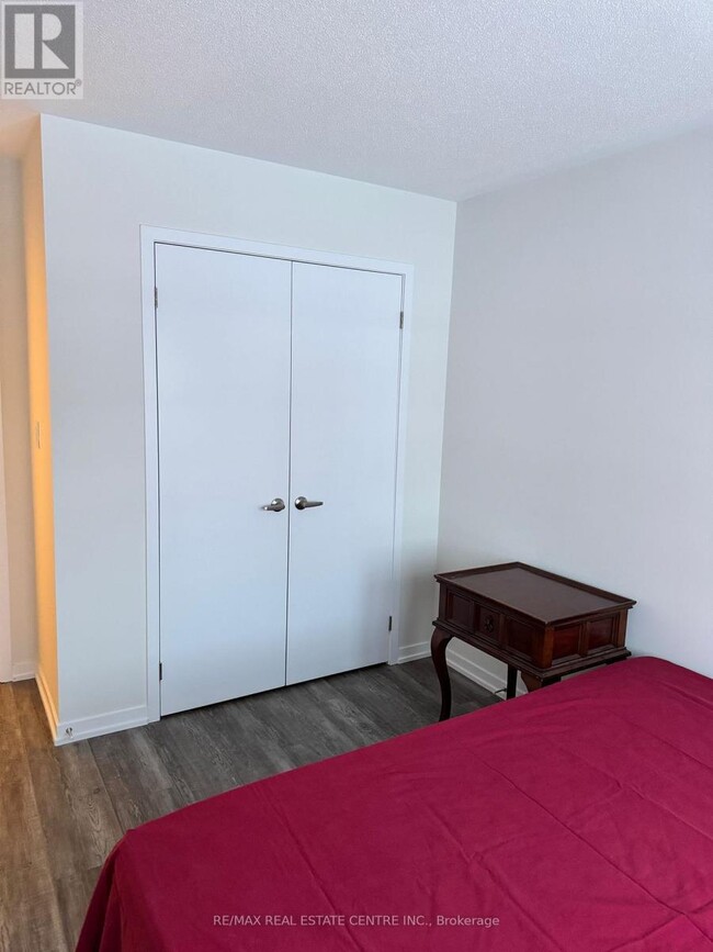 Building Photo - 1537 Wheatcroft Dr