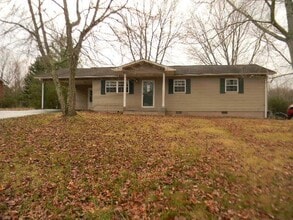 Building Photo - 253 Ivanhoe Ln