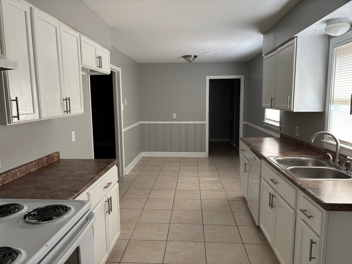 Building Photo - 3274 Gaylord Ln