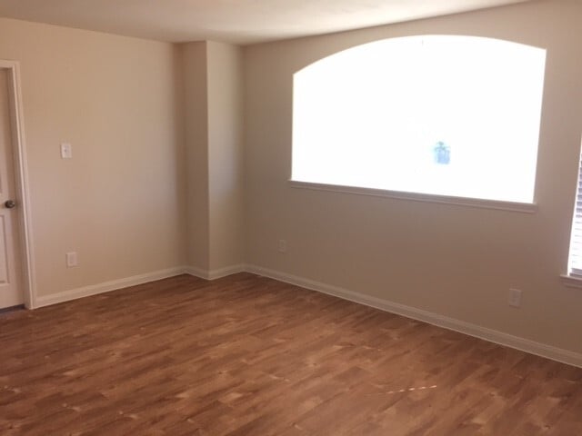 Foto del edificio - 704 South Ella Creek Drive