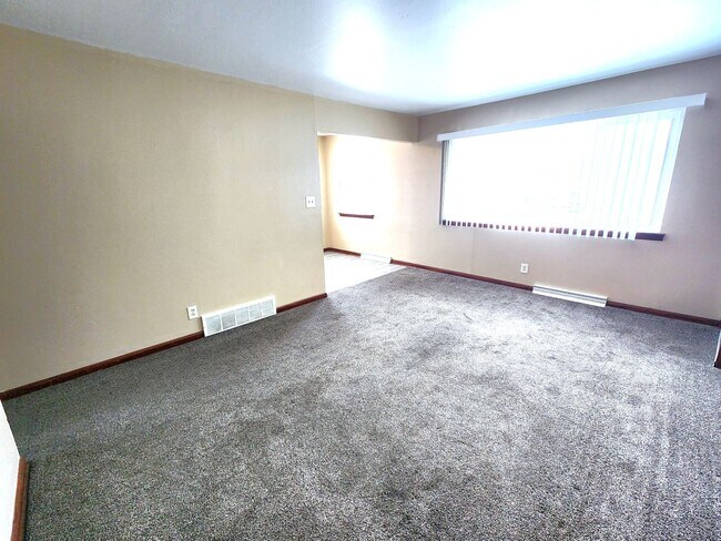 Foto del edificio - 11059 W Hampton Ave