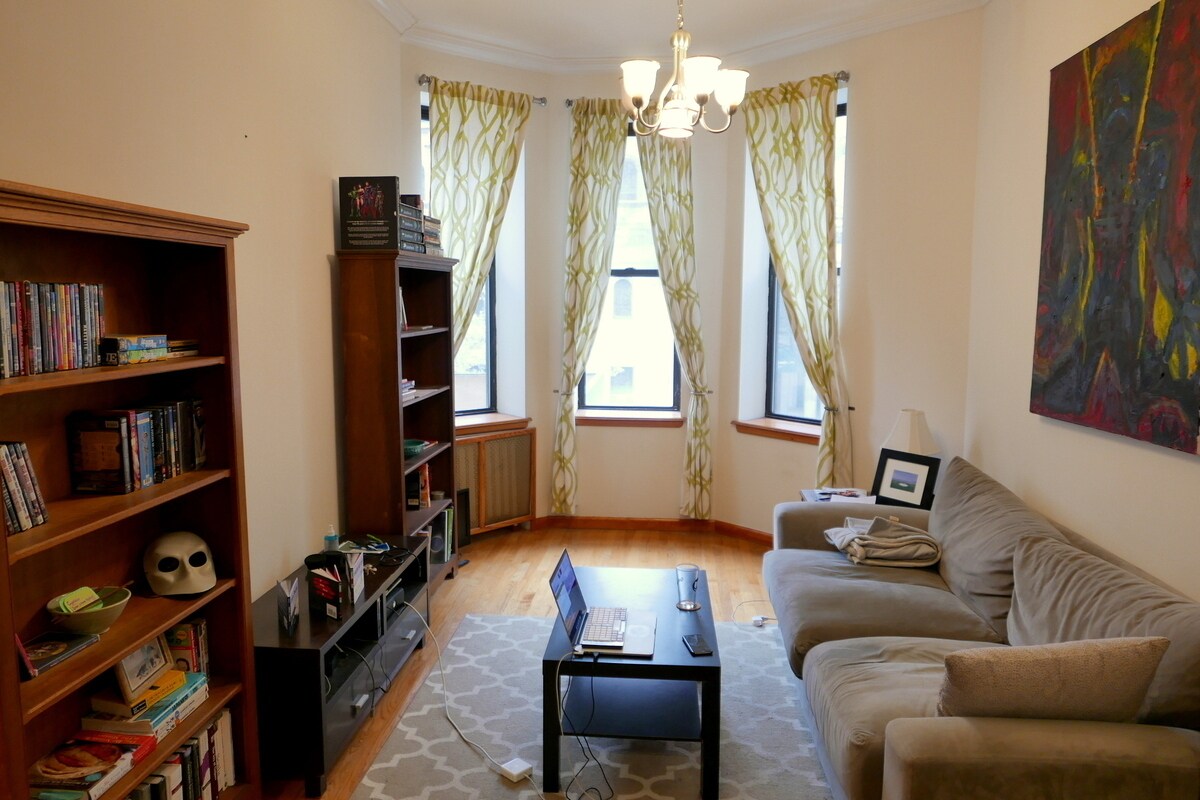Primary Photo - 335 W 86th St