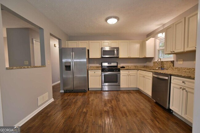 Building Photo - 459 Ridgetop Dr NW