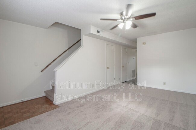 Foto del edificio - 117 Hickory Trace Rd