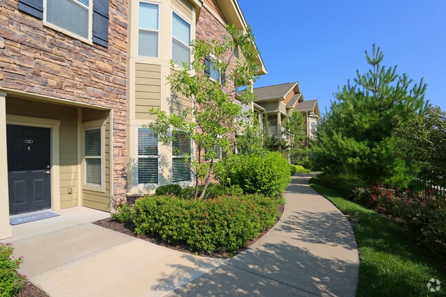 The Residences At New Longview Rentals - Lees Summit, MO | Apartments.com