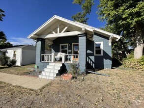 Building Photo - 4909 Beach Ct