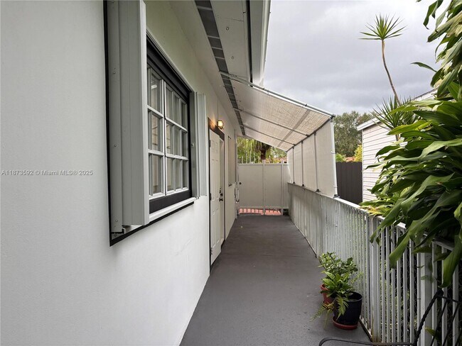 Foto del edificio - 9470 SW 79th St