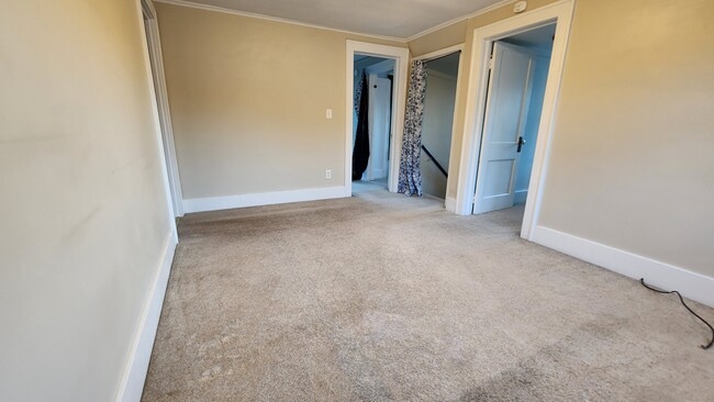 Living room - 1143 Beaconsfield Ave