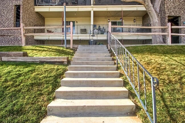 Building Photo - 4639 S Lowell Blvd