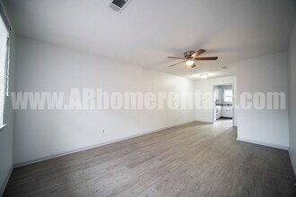 Building Photo - 8209 Woodview Dr E