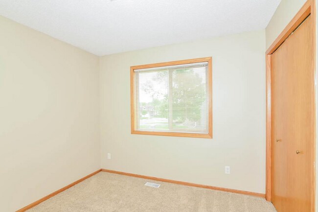 Foto del edificio - 18035 Johnson St NW