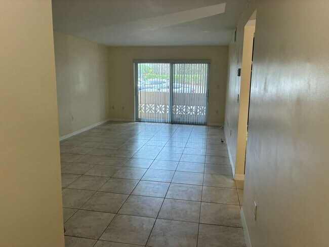Building Photo - 14500 SW 88th Ave