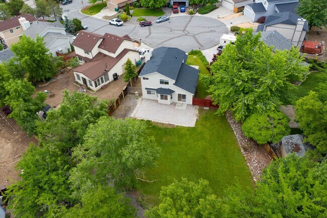 Building Photo - Sparks Rental with Large Yard
