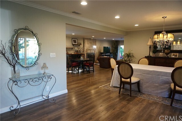 Primary Photo - 1513 Robin Way