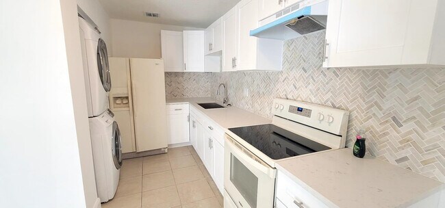 Building Photo - 5814 NW 21st St