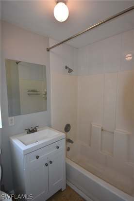 Foto del edificio - 15790 Pine Ridge Rd