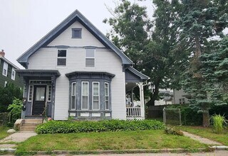 Building Photo - 96 Prospect St