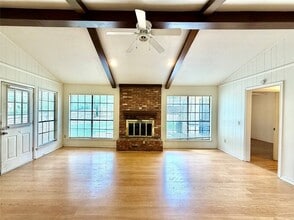 Building Photo - 1416 Sandy Creek Dr
