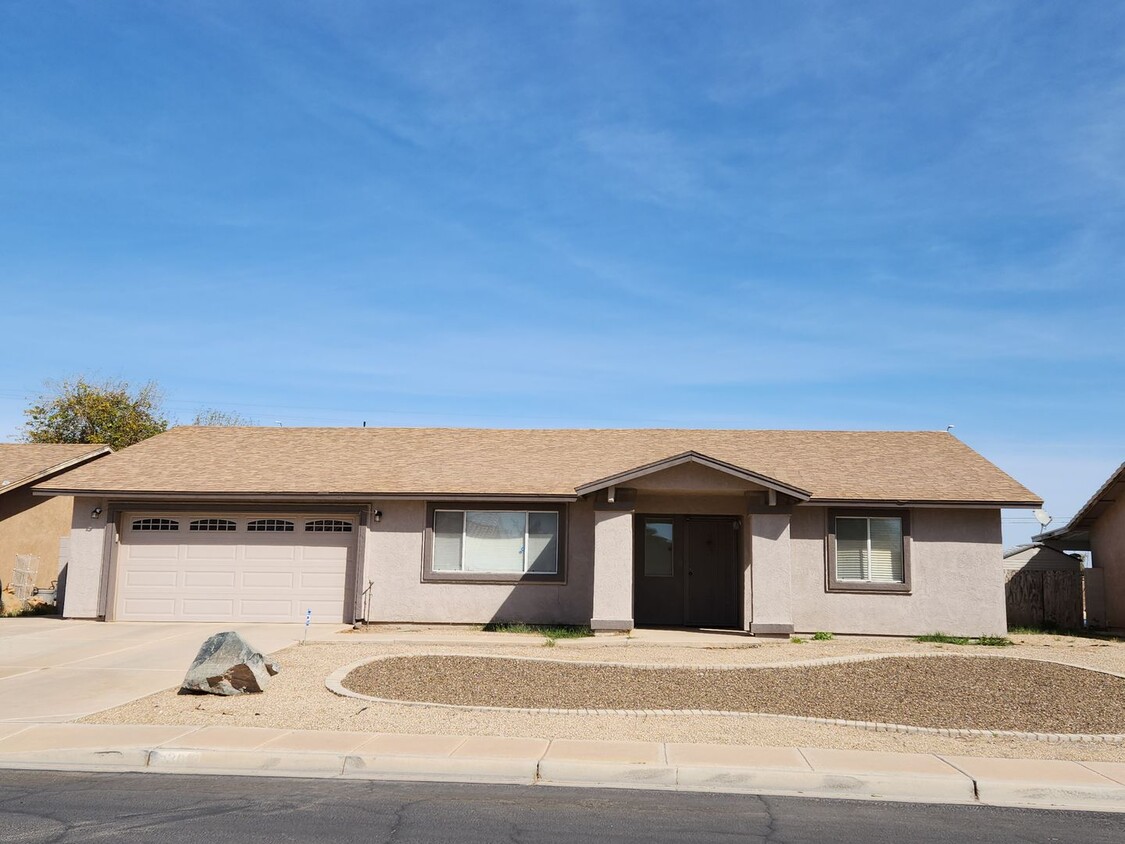 Primary Photo - 3 bedroom - 2 bath home for Rent