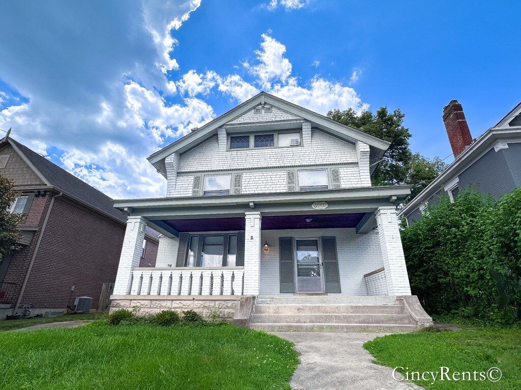 Primary Photo - 3555 Edwards Rd
