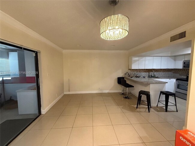 Building Photo - 27 Laredo Pl