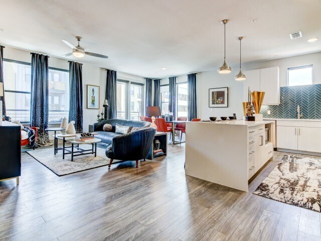 Foto del edificio - Luxury One-Bedroom Homes: Modern Comfort, ...
