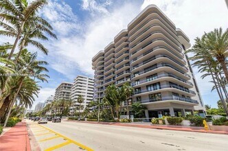 Building Photo - 8877 Collins Ave