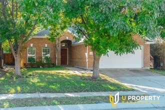 Building Photo - 8409 Luzerne Dr