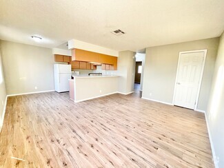 Building Photo - 1400 Henry Ave