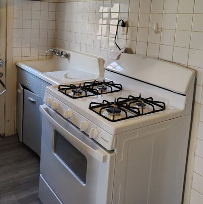 Foto del edificio - 8858 Snowhill Ct