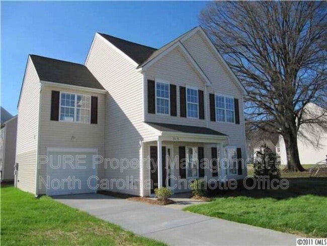 Building Photo - 315 Alexander Park Dr
