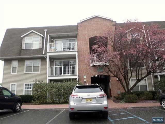 Primary Photo - 800 River Rd
