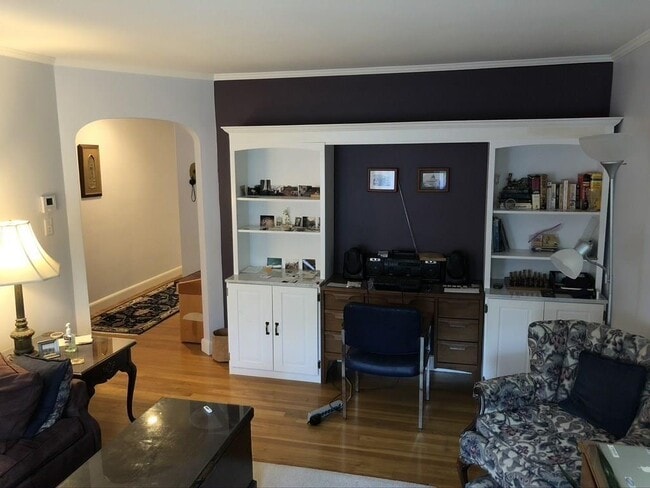 Building Photo - 4 Garden Ct