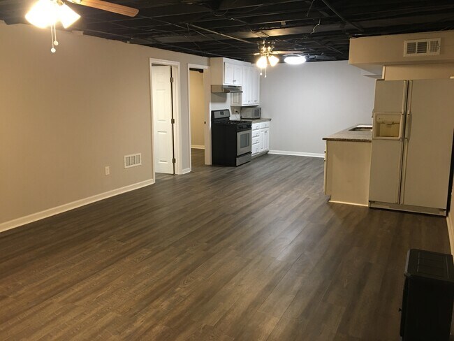 Overview - 4508 Kingsgate Dr