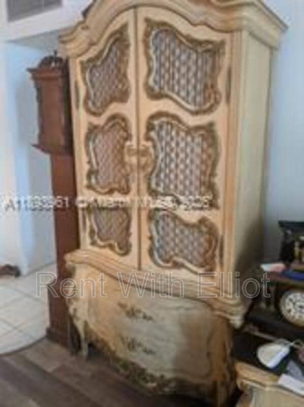 Photo - 1024 SE 4th Ave Apartment