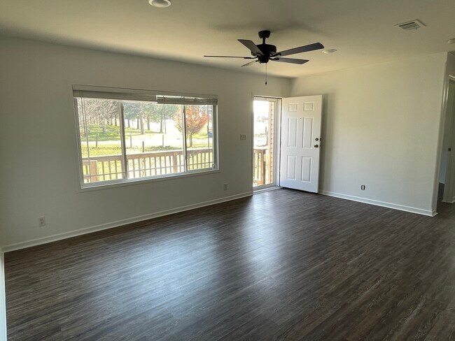 Foto del edificio - 18009 County Rd 4112