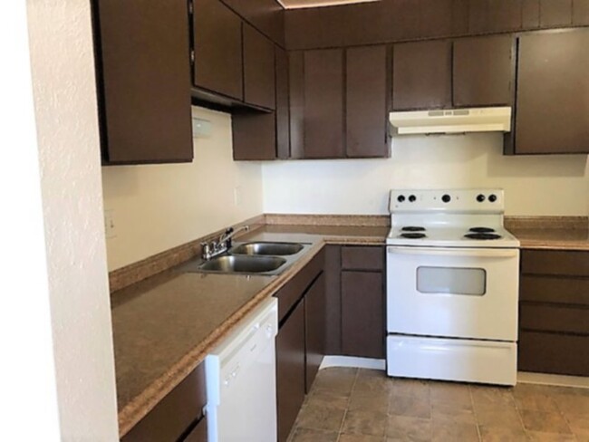 Foto del edificio - MOVE IN READY!! Charming 2 bedroom 1 bath ...