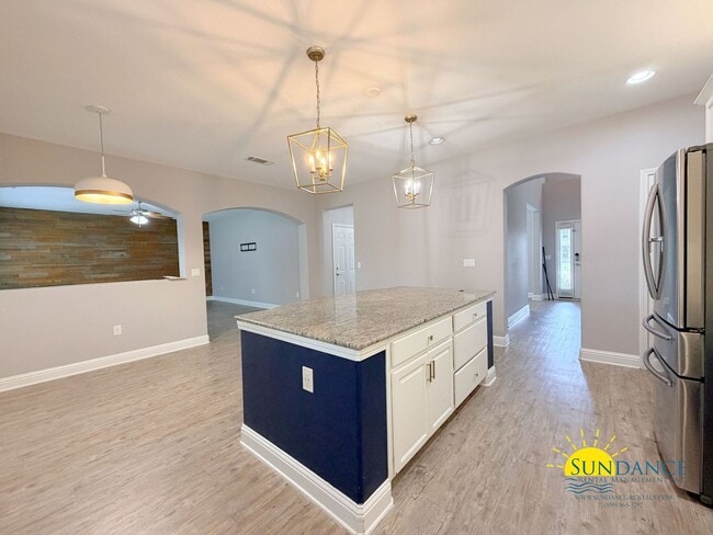 Building Photo - 8565 Holley Hills Cir