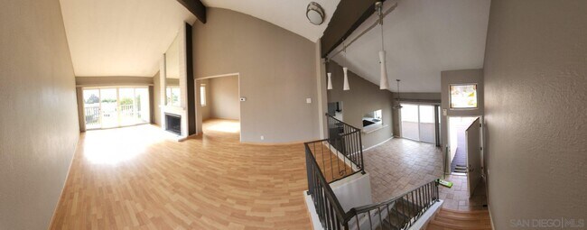 Building Photo - 909 Caminito Madrigal