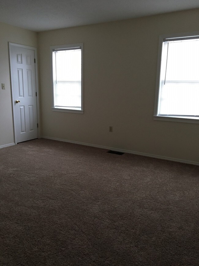 Habitación 1 - 6458 Confederate Dr