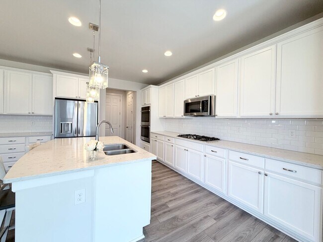 Building Photo - Contemporary 2800 Sqft. Home in Buckley