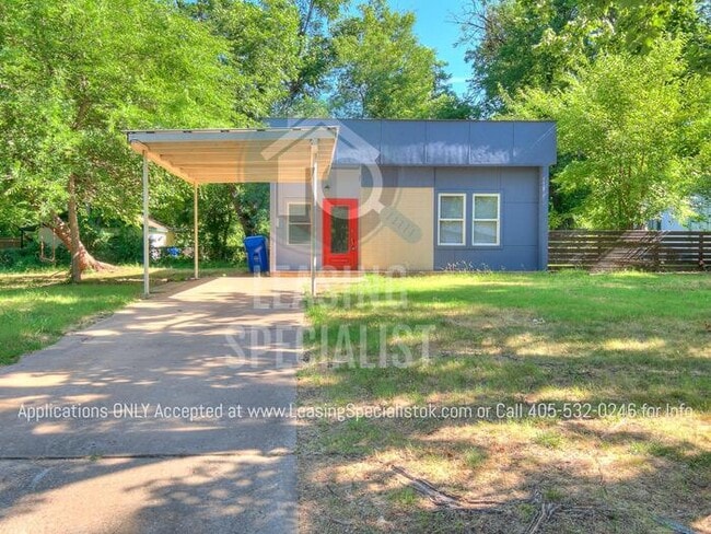 Adorable Custom 2 Bed Bungalow House Available to Prelease for August 2026! - Adorable Custom 2 Bed Bungalow House Available to Prelease for August 2026!