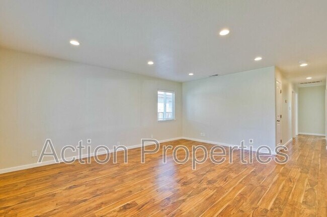 Photo - 2333 Augusta Pl House