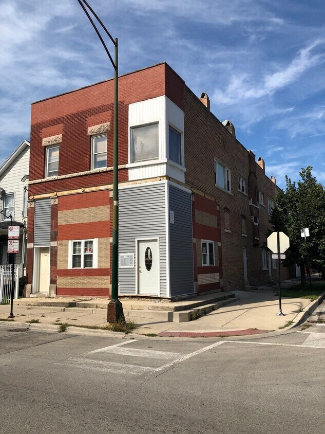 Foto principal - 2500 W Pershing Rd