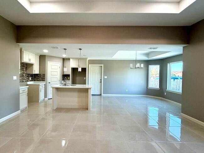 Foto del edificio - 3411 Elmira Ave