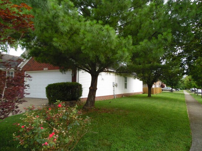 Foto del edificio - 1064 Brick House Ln
