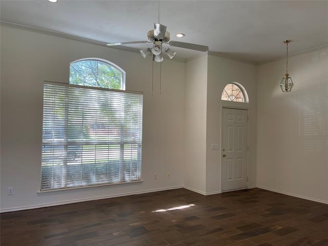 Building Photo - 10800 Red Cedar Dr